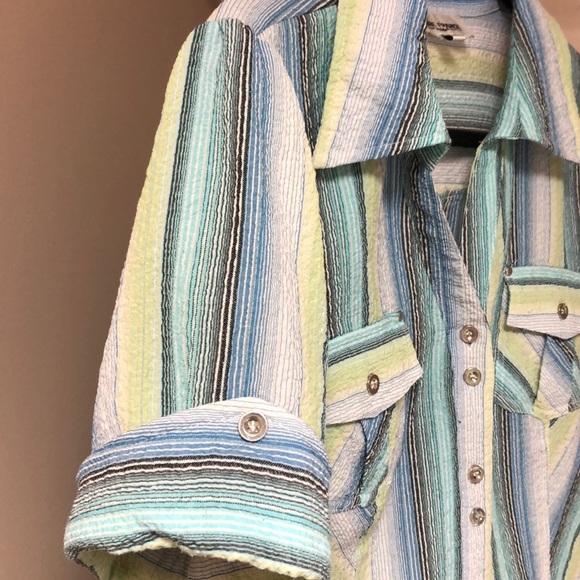 Claire France. Button down blouse - Picture 6 of 7